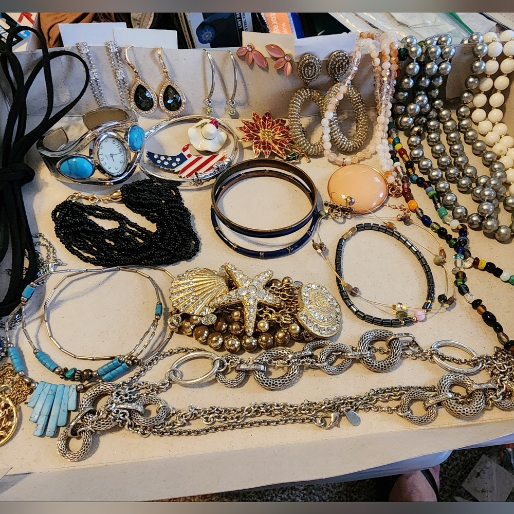 Lot Of 25 Wearable/Saleable Items